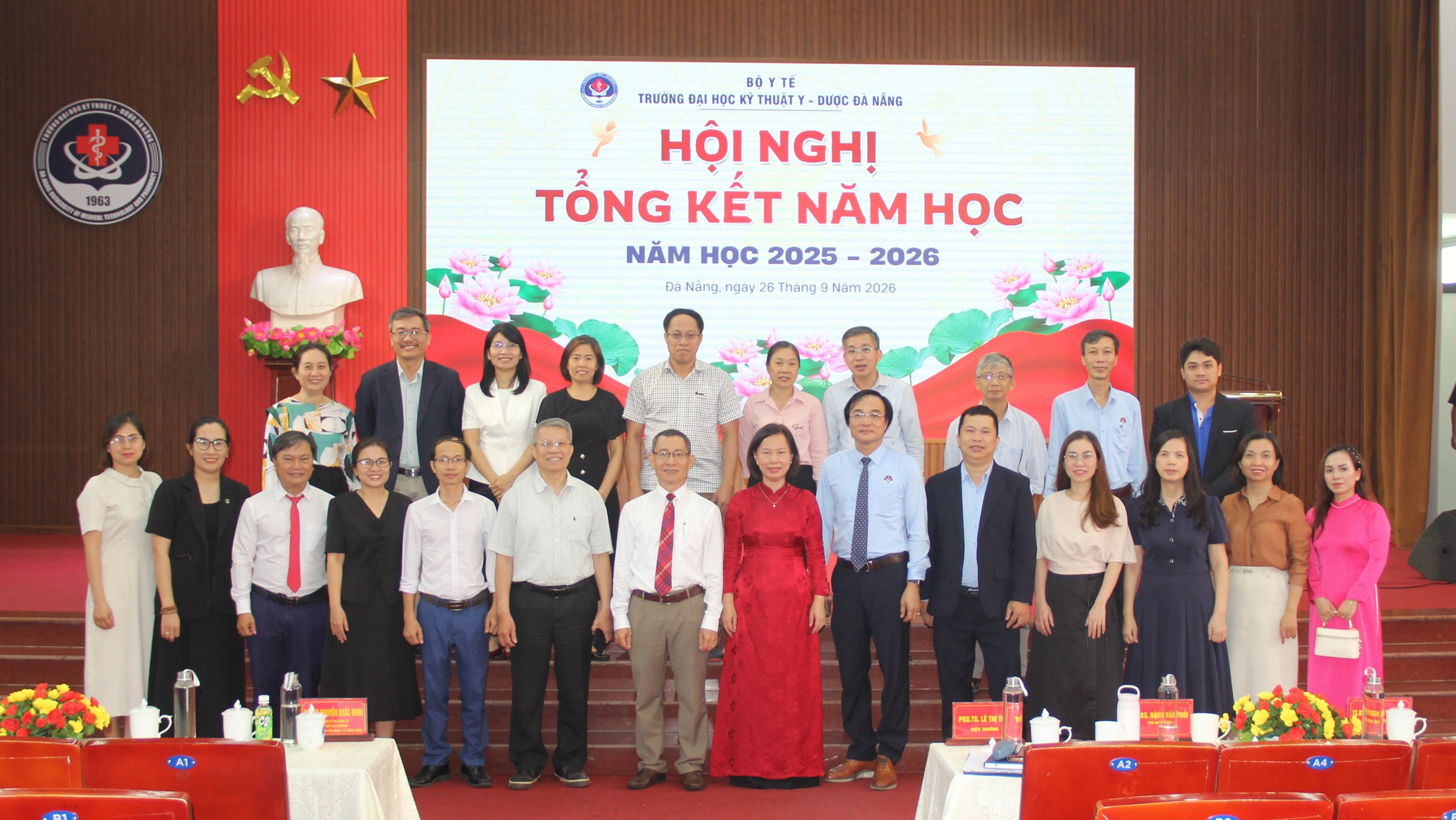 Trường Đại học Kỹ thuật Y - Dược Đà Nẵng: Tổ chức Hội nghị tổng kết năm học 2025 - 2026 và triển khai nhiệm vụ năm học 2026 - 2027