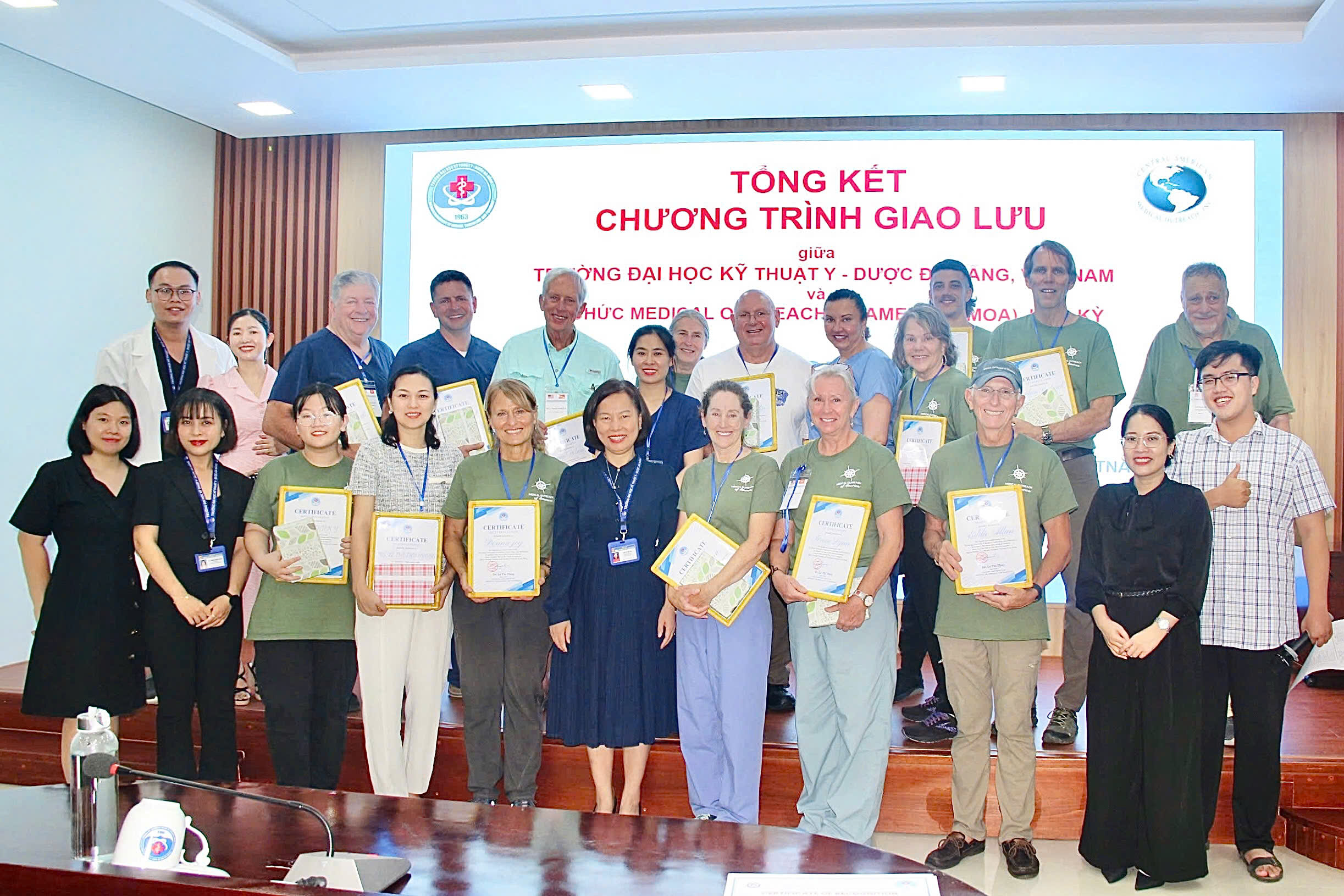 Trường Đại học Kỹ thuật Y - Dược Đà Nẵng và tổ chức MOA phối hợp tổ chức chương trình giao lưu với chủ đề “trao đổi giáo dục thông qua thông quan khám chữa bệnh tại cộng đồng”
