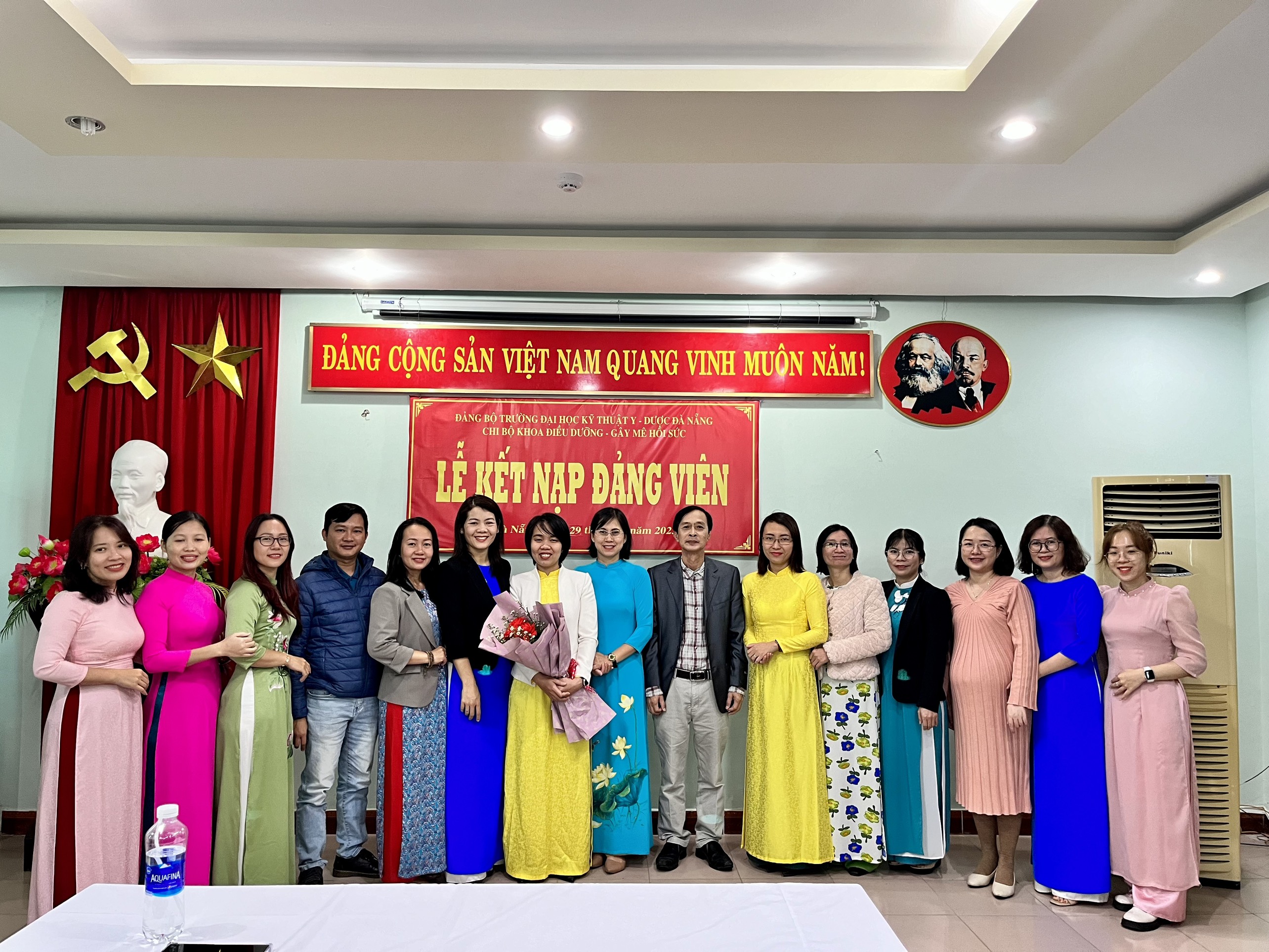 Phát huy vai trò của Cấp ủy trong công tác lãnh đạo, chỉ đạo triển khai hoàn thành mọi nhiệm vụ chính trị được giao tại chi bộ Khoa Điều dưỡng - Gây mê hồi sức