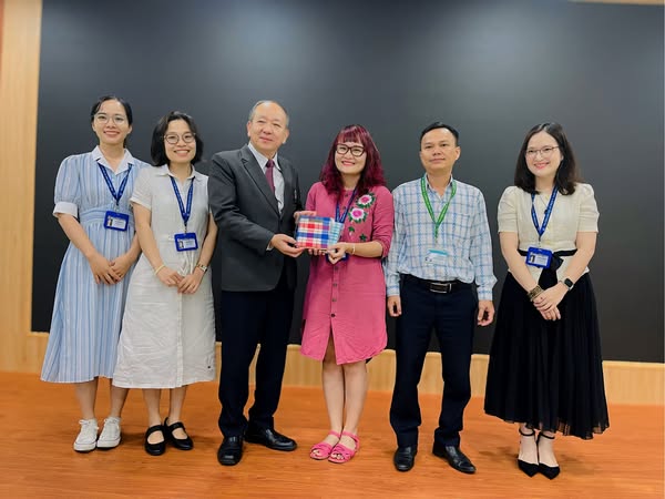 LÀM VIỆC VỚI ĐOÀN CÔNG TÁC ĐẾN TỪ KHOA Y TẾ CÔNG CỘNG, ĐẠI HỌC MAHIDOL, THÁI LAN
