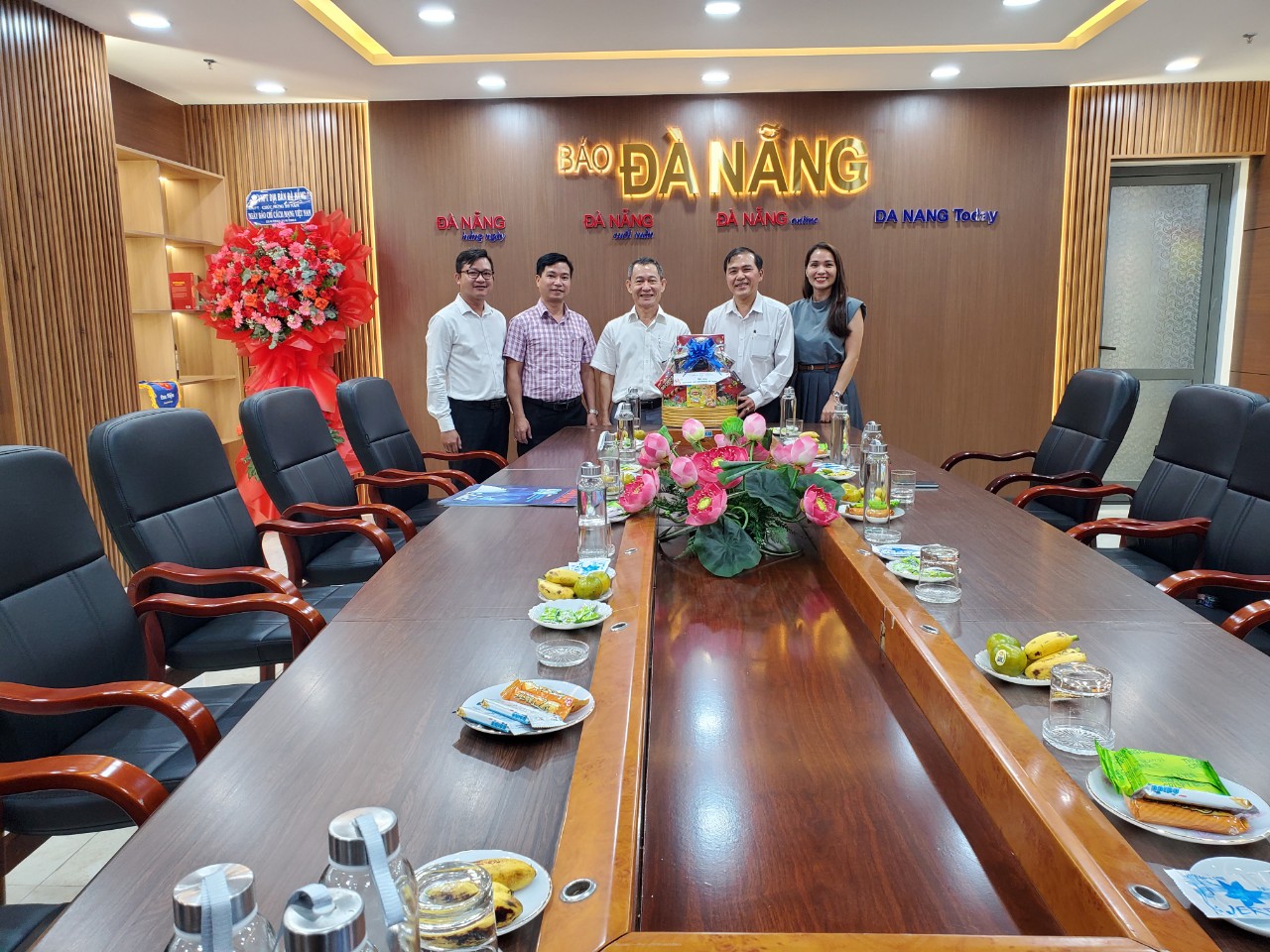 Trường Đại học Kỹ thuật Y - Dược Đà Nẵng chúc mừng các đơn vị Báo, Đài nhân kỷ niệm 99 năm Ngày Báo chí Cách mạng Việt Nam