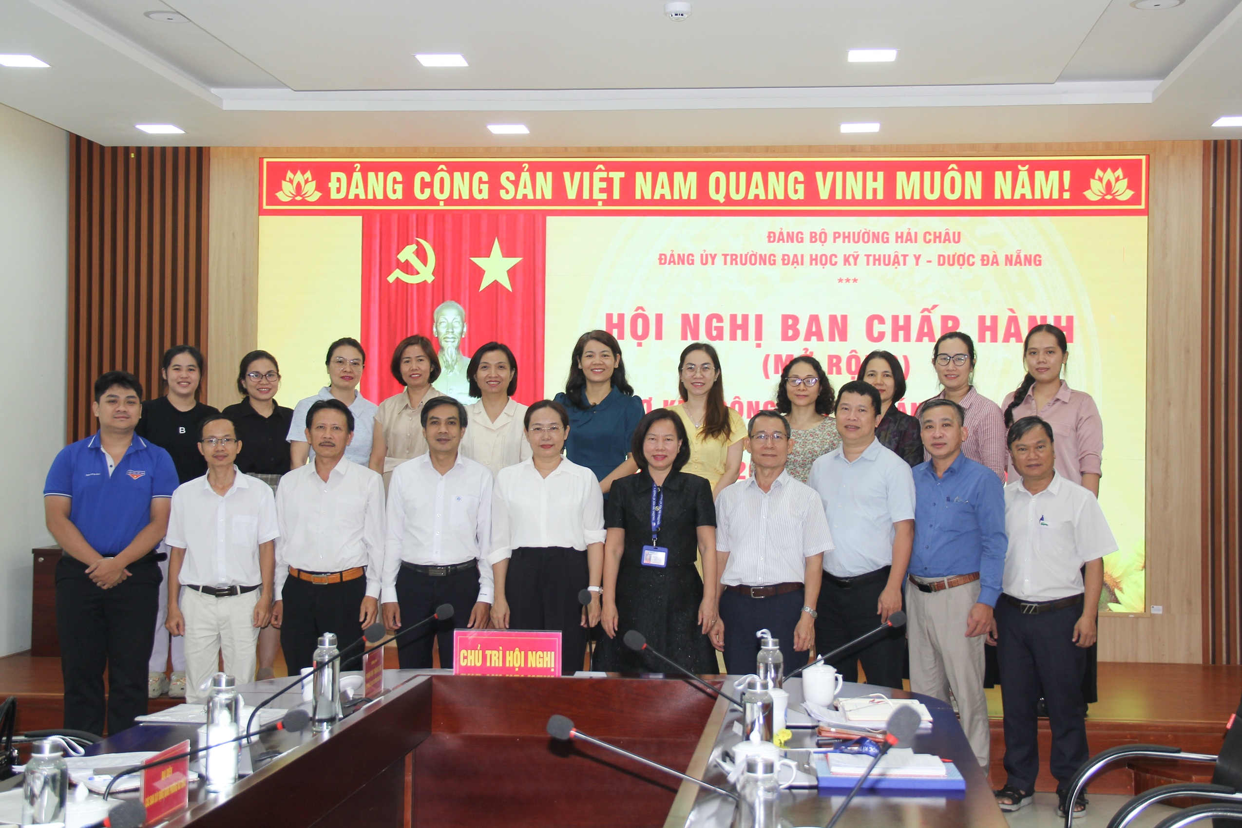 Đảng bộ Trường Đại học Kỹ thuật Y - Dược Đà Nẵng sơ kết công tác 9 tháng đầu năm 2026
