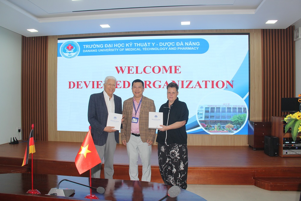 Trường Đại học Kỹ thuật Y - Dược Đà Nẵng và Deviemed thúc đẩy hợp tác quốc tế trong lĩnh vực y tế