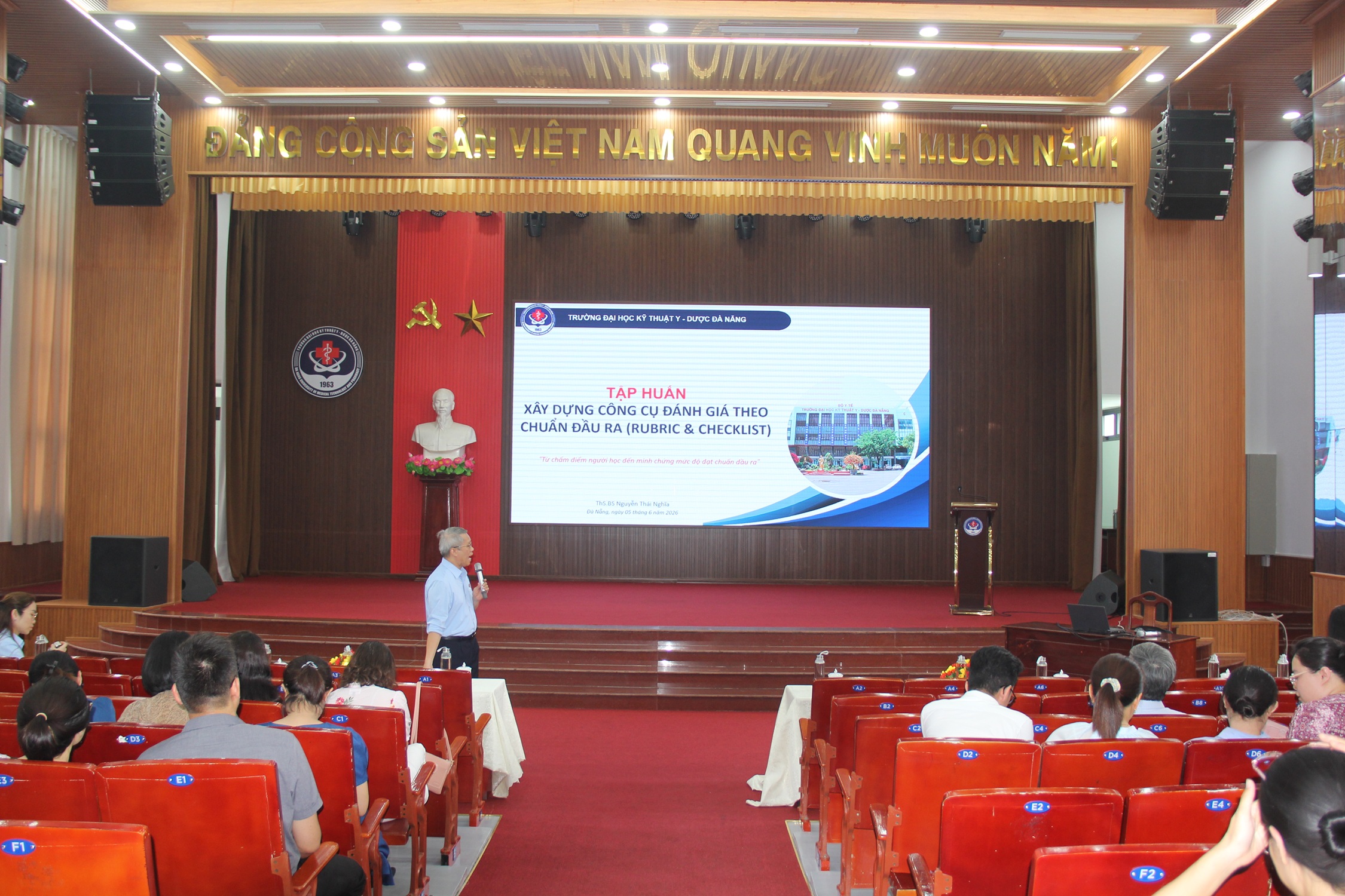 Tập huấn công tác xây dựng bảng tiêu chí đánh giá (Rubric) trong giảng dạy