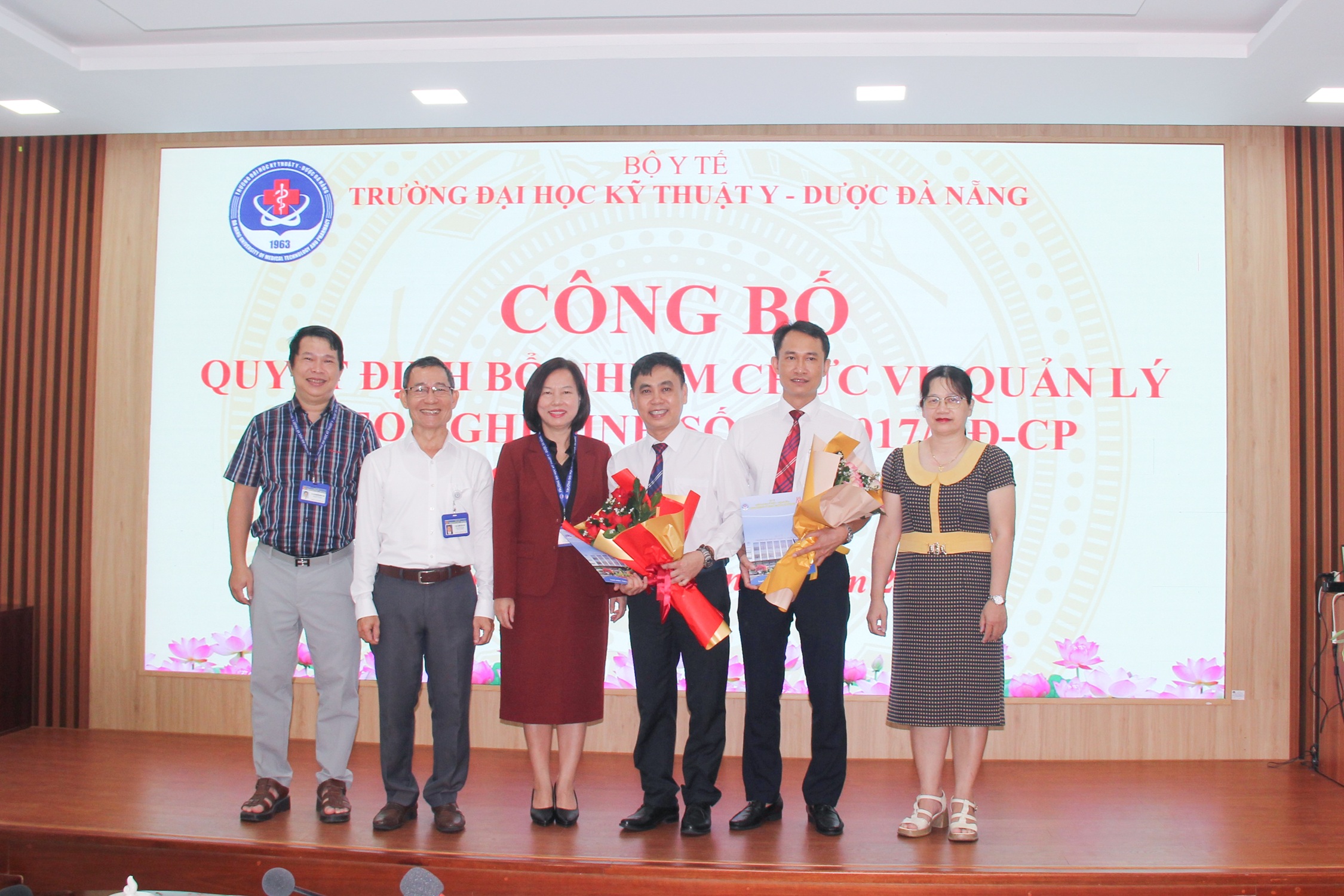 Trường Đại học Kỹ thuật Y - Dược Đà Nẵng công bố và trao quyết định bổ nhiệm kiêm nhiệm cán bộ