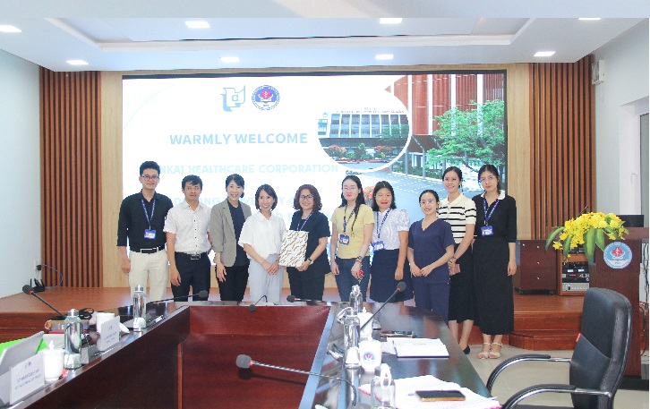 Da Nang University of Medical Technology and Pharmacy Welcomes and Works with Aijinkai Social Medical Corporation (Japan)