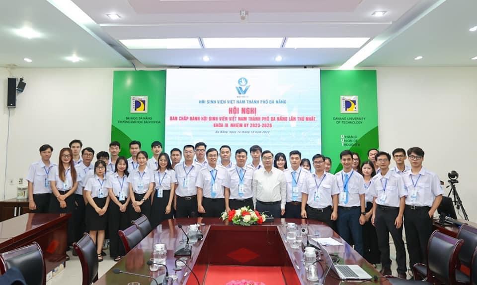 Chúc mừng đồng chí Hoàng Hữu Hải - Bí thư Đoàn TN Nhà Trường và đồng chí Đào Xuân Lộc - Bí thư Liên chi đoàn Khoa Y được bầu vào BCH Hội Sinh viên TP. Đà Nẵng khoá IV, nhiệm kỳ 2023 - 2028